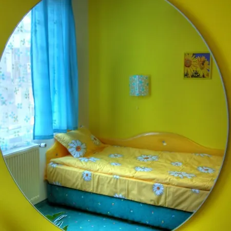 Family Mania Отель 3*