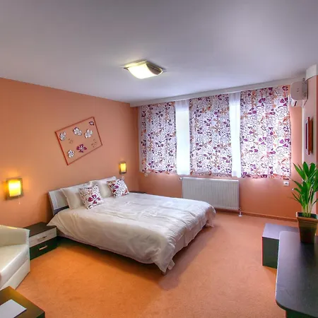 Family Mania Hotel
